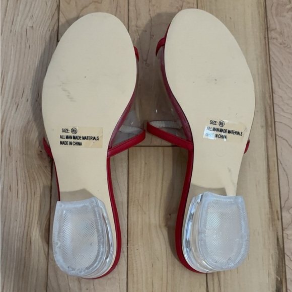 LULU’S JAE RED VINYL PEEP-TOE MULES - Picture 5 of 5